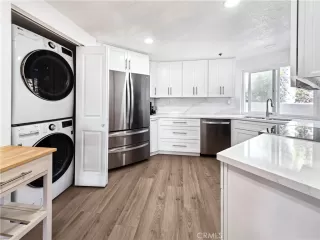 Photo #4: OC24172370 Listing