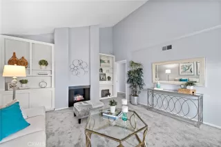 Photo #4: OC24172413 Listing 