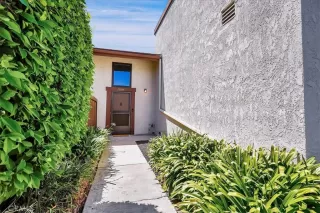 Photo #4: OC24172655 Listing