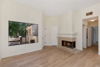 Photo #4: OC24172976 Listing