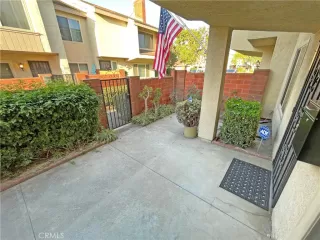 Photo #4: OC24173062 Listing 