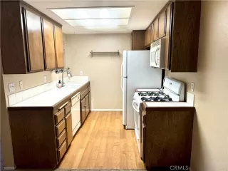 Photo #3: OC24173078 Listing 