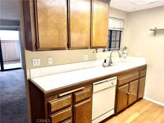 Photo #4: OC24173078 Listing 