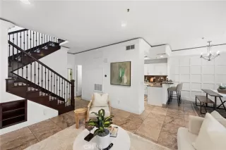 Photo #3: OC24173154 Listing