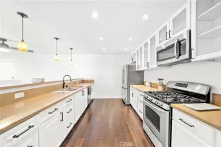 Photo #2: OC24173402 Listing 