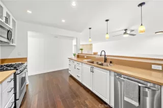 Photo #4: OC24173402 Listing 