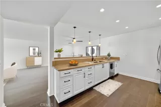 Photo #5: OC24173402 Listing 