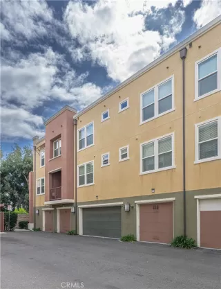 Photo #1: OC24173438 Listing 