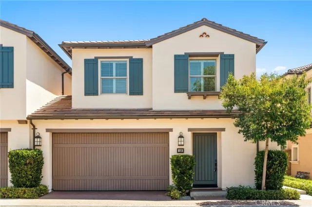 MLS: OC24174098 Condo For Sale