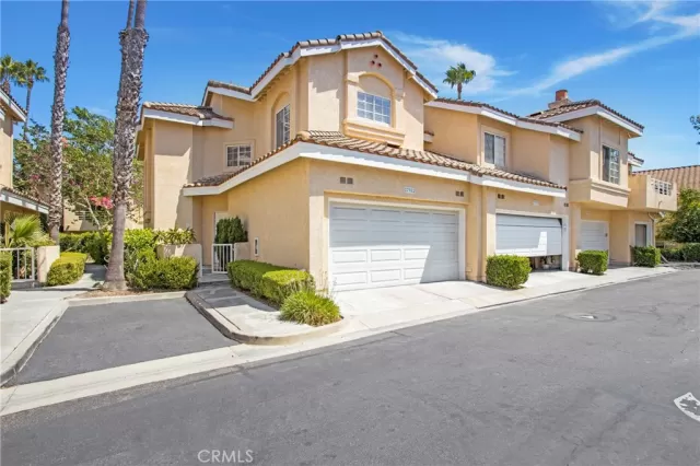 MLS: OC24174234 Condo For Sale