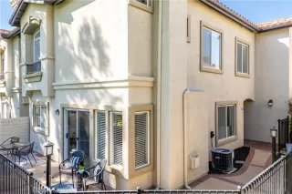 Photo #5: OC24174237 Listing 