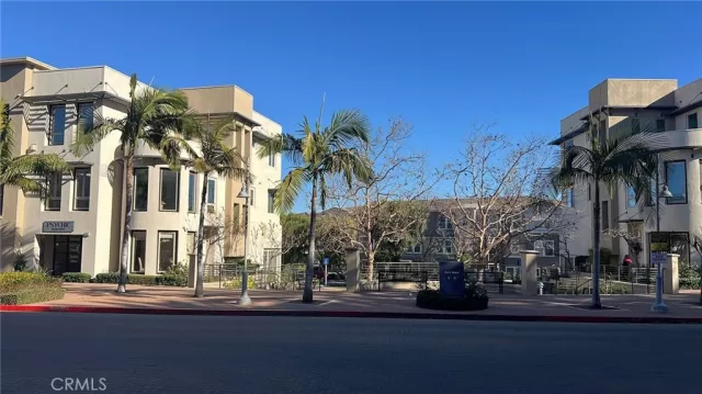 MLS: OC24174242 Condo For Sale