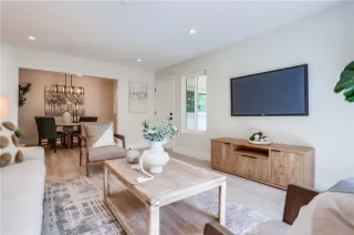 Photo #4: OC24174324 Listing