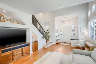 Photo #4: OC24174628 Listing 