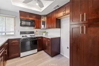 Photo #5: OC24175233 Listing 