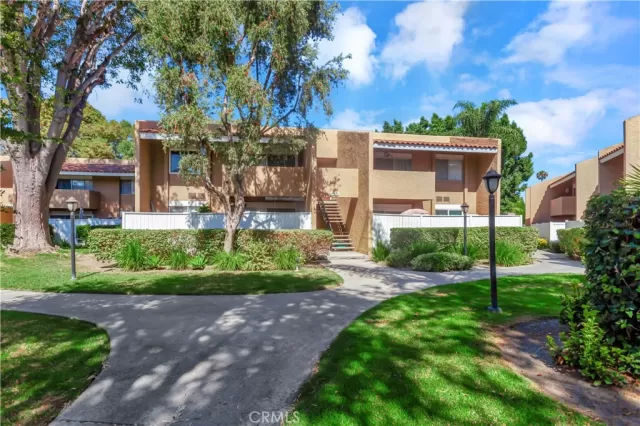 MLS: OC24175617 Condo For Sale