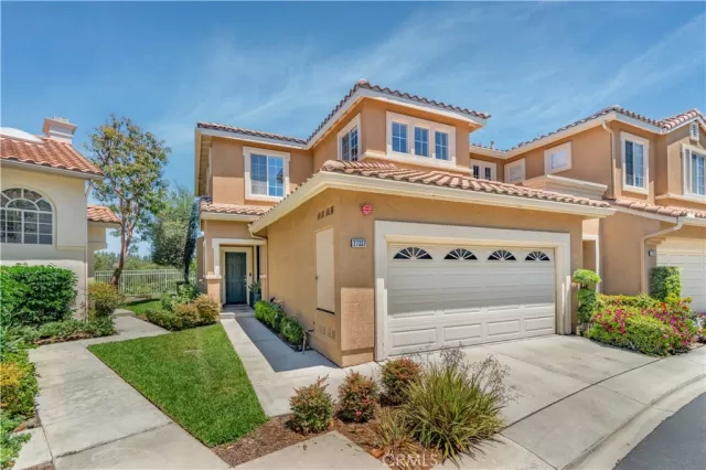 MLS: OC24175639 Condo For Sale