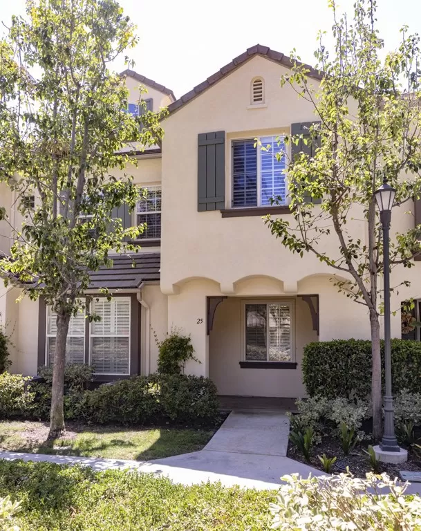 MLS: OC24175646 Condo For Sale