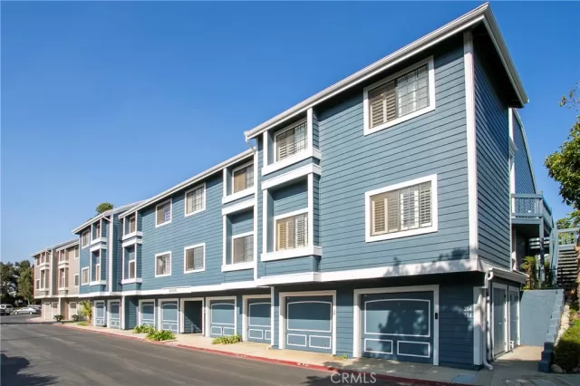 MLS: OC24175815 Condo For Sale