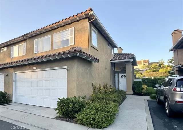 MLS: OC24175844 Condo For Sale