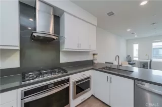 Photo #2: OC24176220 Listing