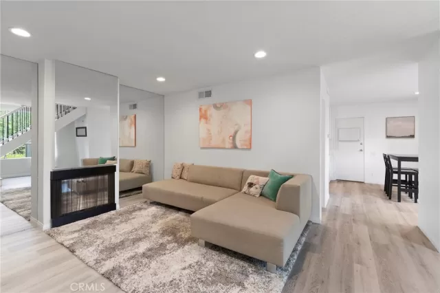 MLS: OC24176664 Condo For Sale