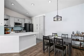 Photo #2: OC24176932 Listing 