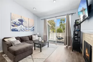 Photo #5: OC24176932 Listing 