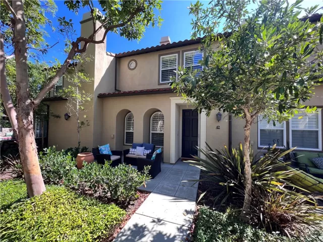 MLS: OC24177238 Condo For Sale