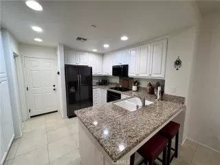 Photo #5: OC24177238 Listing