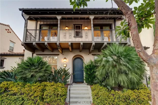 MLS: OC24177713 Condo For Sale