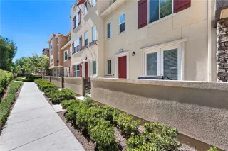 Photo #5: OC24178134 Listing 