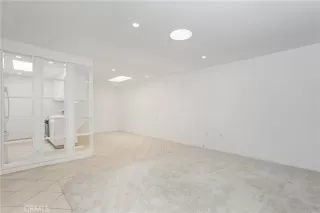 Photo #3: OC24178528 Listing