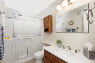 Photo #5: OC24178959 Listing