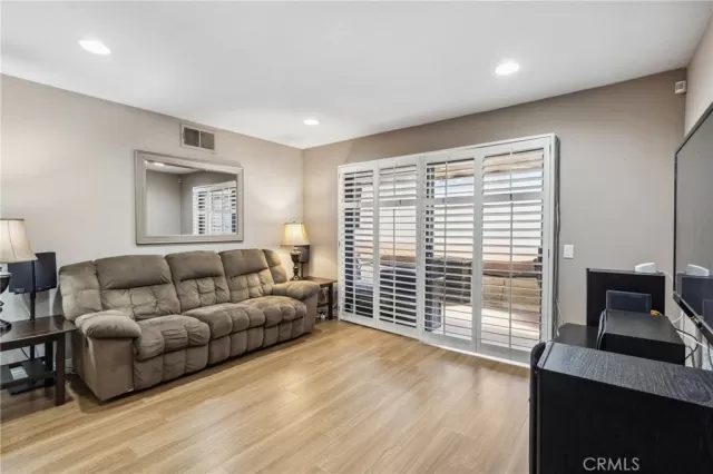 MLS: OC24179396 Condo For Sale