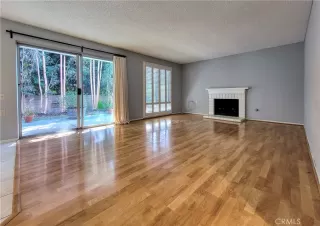 Photo #5: OC24179480 Listing