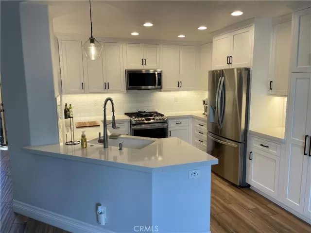 MLS: OC24179981 Condo For Sale