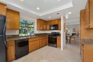 Photo #3: OC24179987 Listing 