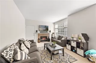 Photo #5: OC24180230 Listing