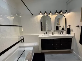 Photo #5: OC24180714 Listing 