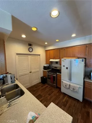 Photo #2: OC24181068 Listing 