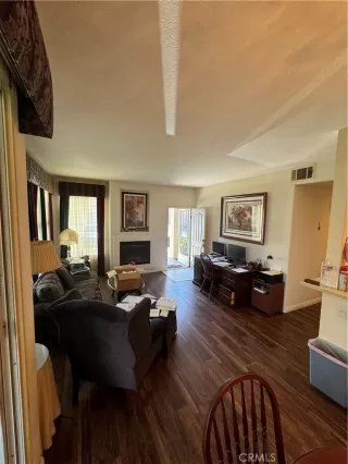 Photo #5: OC24181068 Listing 