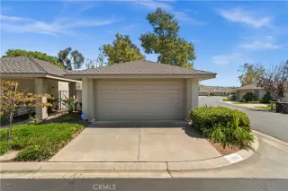 Photo #2: OC24181080 Listing