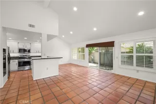 Photo #3: OC24181080 Listing