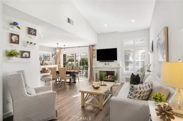 MLS: OC24181155 Condo For Sale