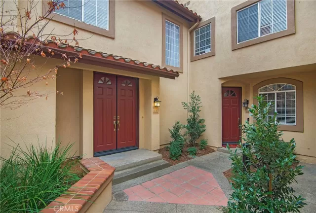 MLS: OC24181802 Condo For Sale