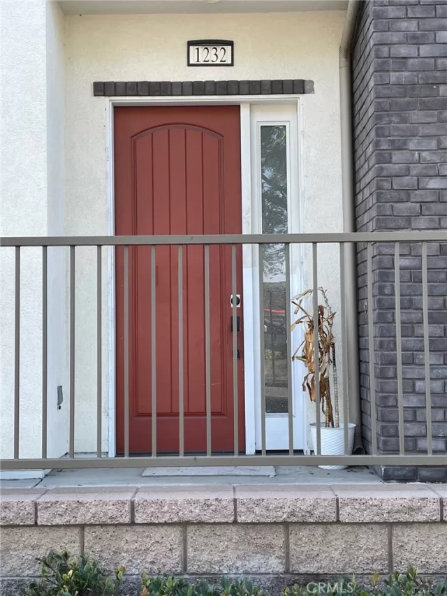 MLS: OC24181984 Condo For Sale