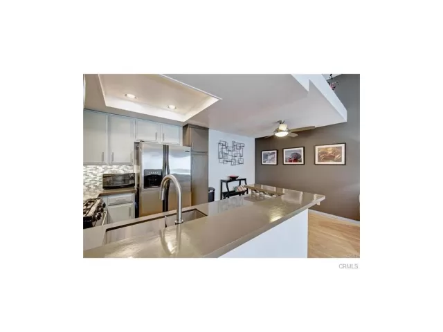 MLS: OC24182467 Condo For Sale