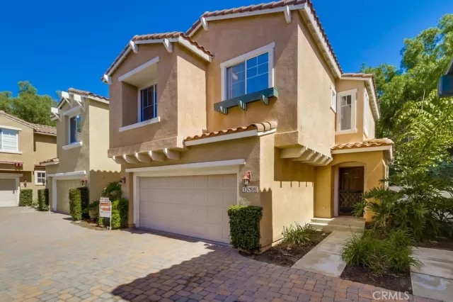 MLS: OC24182662 Condo For Sale