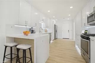 Photo #3: OC24182789 Listing 